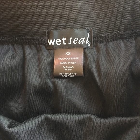 🌸Layered patterned skirt🌸 - Picture 3 of 4